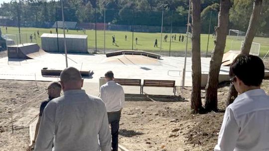 Skatepark w Łaskarzewie już gotowy. Można jeździć!