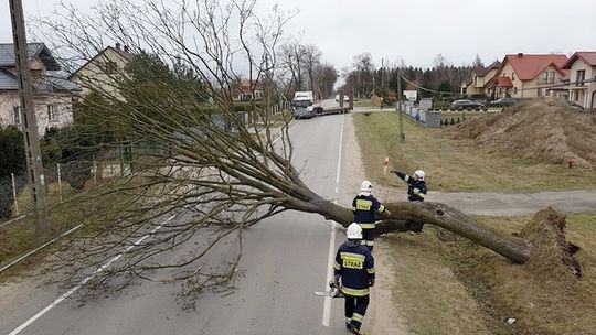 Skutki pierwszej w roku burzy w powiecie