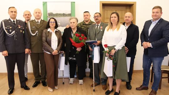 Srebrne Medale „Za zasługi dla obronności kraju” dla Państwa Szelążek z Żelechowa