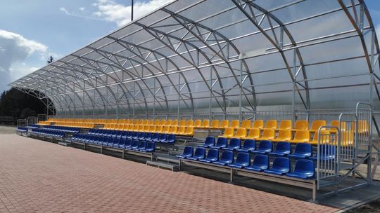 Stadion Wilgi Miastków po modernizacji: Nowe boiska, trybuna i parkingi