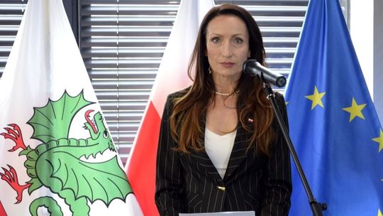 Starosta pozywa własne starostwo. Spór o obniżone wynagrodzenie