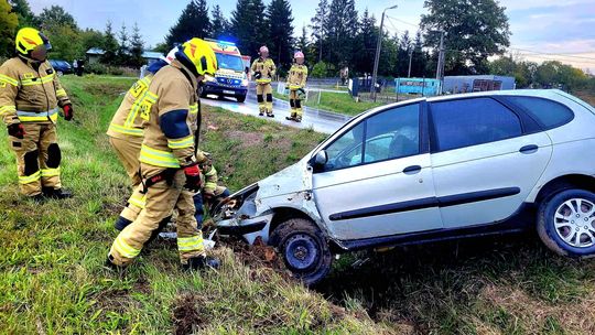 Straciła panowanie nad pojazdem i wjechała do rowu w Górznie