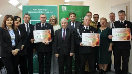 Strażacy dostali promesy na sprzęt