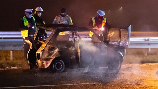 SUV uderzył w fiata. ?Maluch? spłonął