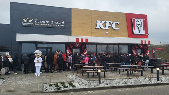 Tłumy na otwarciu KFC