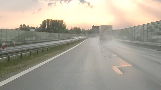 Tragiczny finał dachowania na S17. Kierowca po alkoholu, pies nie przeżył