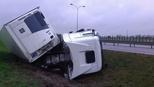 Trudne warunki na drogach - do południa dwa wypadki