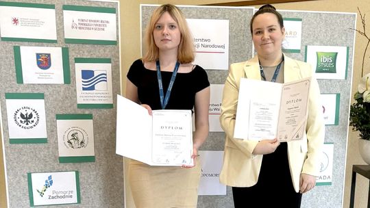 Uczennice Dwójki z indeksami na studia!