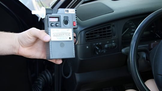 Uderzyła w volvo i uciekła. W organizmie ponad dwa promile