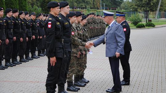 Uroczystość nadania awansów w liceum w Żelechowie