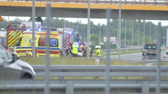 Utrudnienia na S17 po wypadku motocyklisty