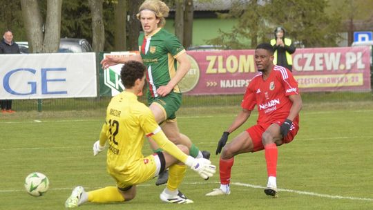 Wilga przegrywa z Mazurem. W roli głównej… sędzia