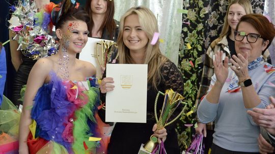 "Włosy tęczą malowane" w Dwójce