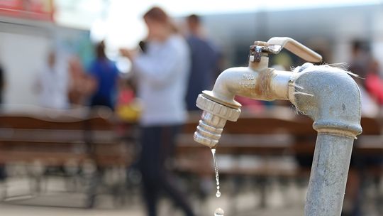 Woda w Mrokowie niezdatna do spożycia. Gmina Trojanów wydała pilny komunikat Woda w Mrokowie niezdatna do spożycia. Gmina Trojanów wydała pilny komunikat