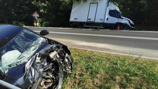 Wyjechała prosto pod auto dostawcze