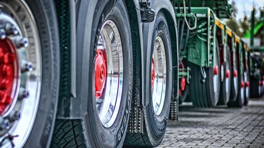 Wykorzystanie photoshooterów w transporcie i logistyce