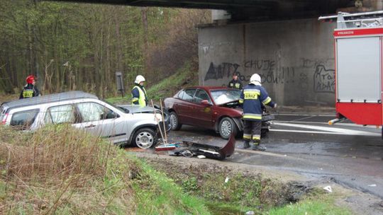 Wypadek na 17. Poważne utrudnienia