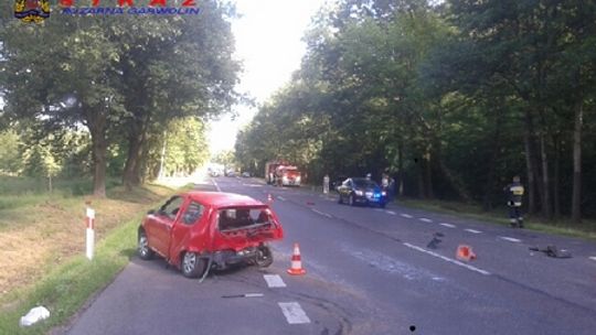 Wypadek na ?17?. Trzy osoby w szpitalu