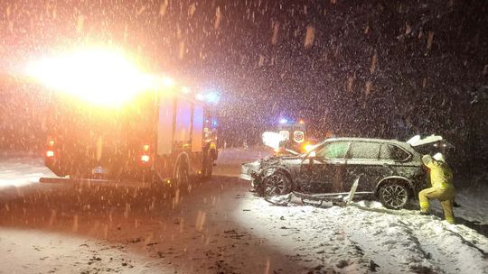 Wypadek na nadwiślance po zasłabnięciu kierowcy