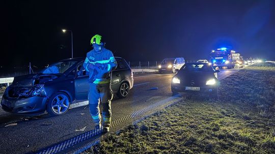 Wypadek z udziałem trzech aut na S17