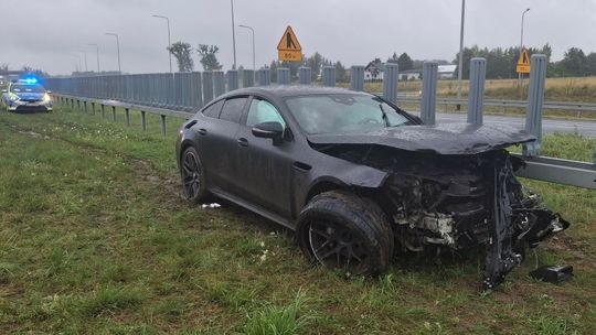 Za szybko na S17 w Mercedesie