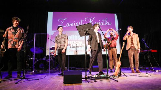 „Zamiast Kwiatka” – wieczór z okazji Dnia Kobiet w Garwolinie „Zamiast Kwiatka” – wieczór z okazji Dnia Kobiet w Garwolinie