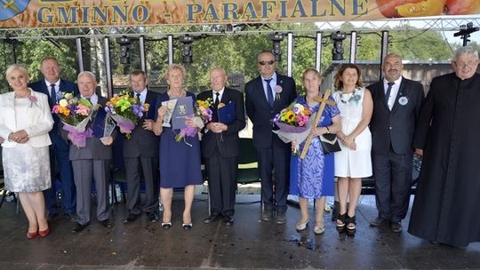 Zasłużeni dla gminy Łaskarzew odebrali statuetki