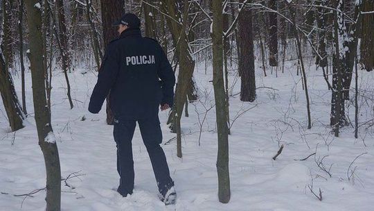 Zdezorientowany zadzwonił na 112. Pomogli mu policjanci