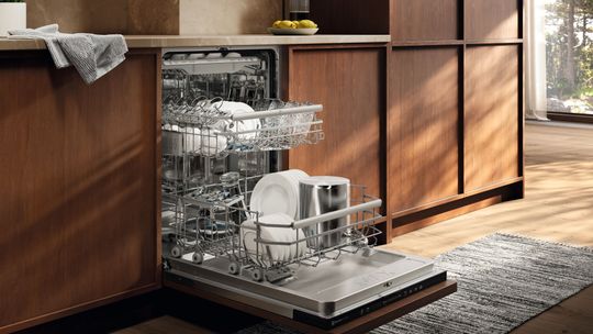 Zmywarka Electrolux w programie ECO zmywa codzienne naczynia przy zużyciu 8.4 l wody