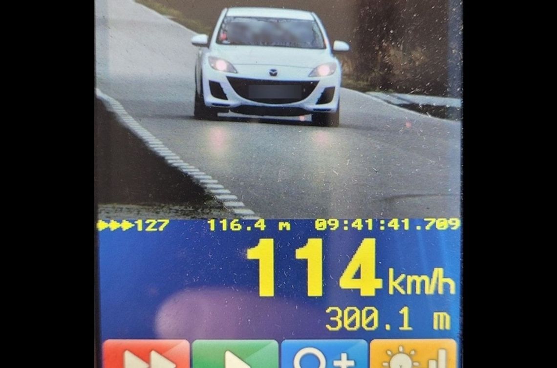 54-latka jechała 114 km/h w zabudowanym