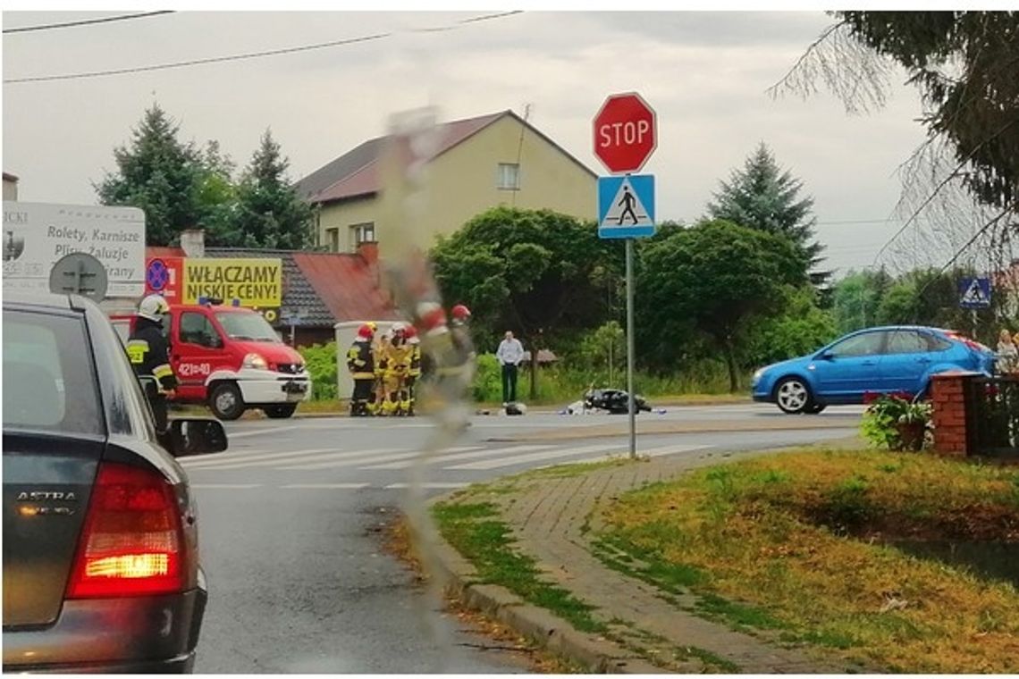 82-letni motorowerzysta w szpitalu