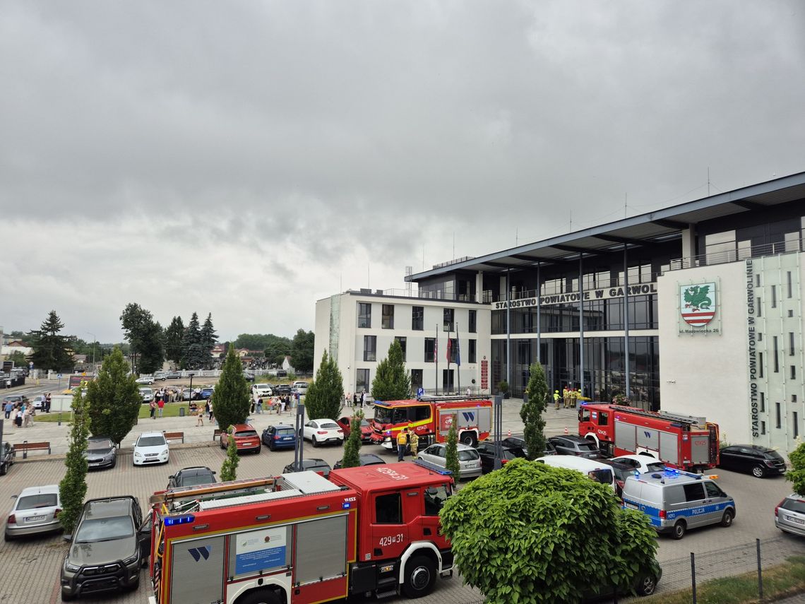 Alarm bombowy w garwolińskim starostwie Alarm bombowy w garwolińskim starostwie