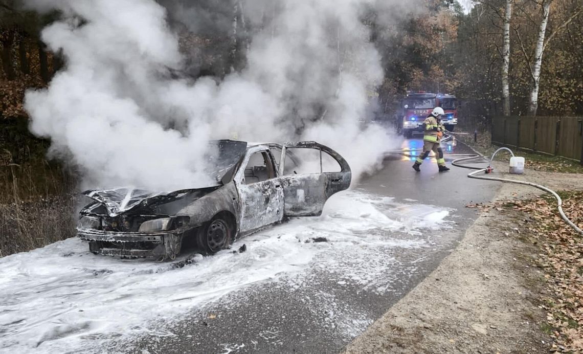 Auto spaliło się doszczętnie