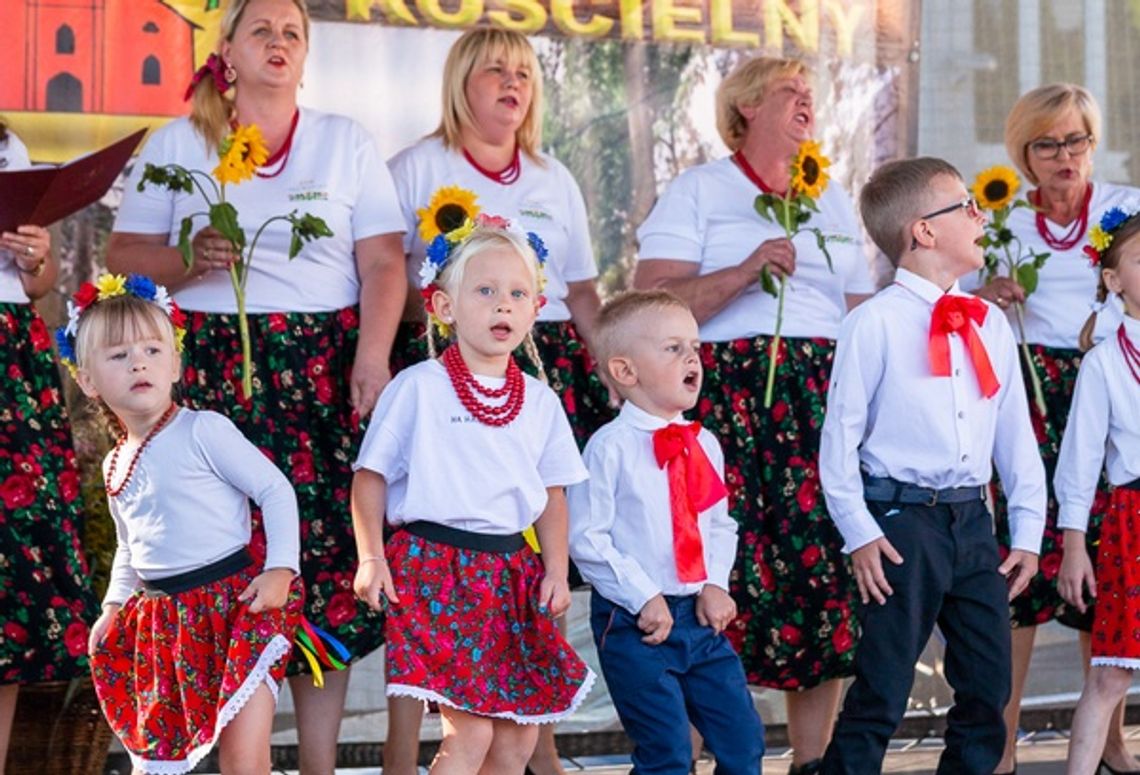 Barwne dożynki w Miastkowie Kościelnym 