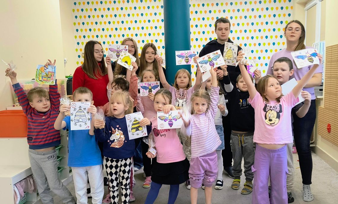 Bee Quest – młodzi z Garwolina działają na rzecz ochrony pszczół Bee Quest – młodzi z Garwolina działają na rzecz ochrony pszczół