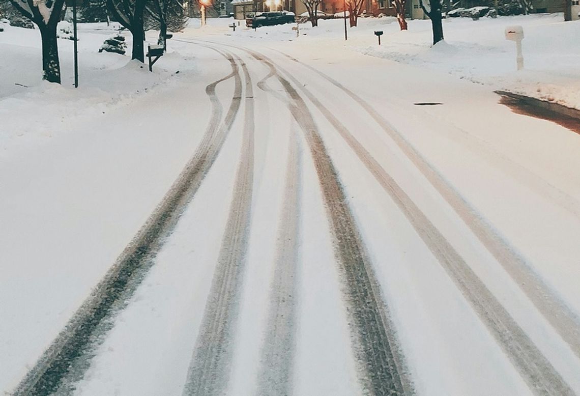 Błąkała się z klapkach i koszuli