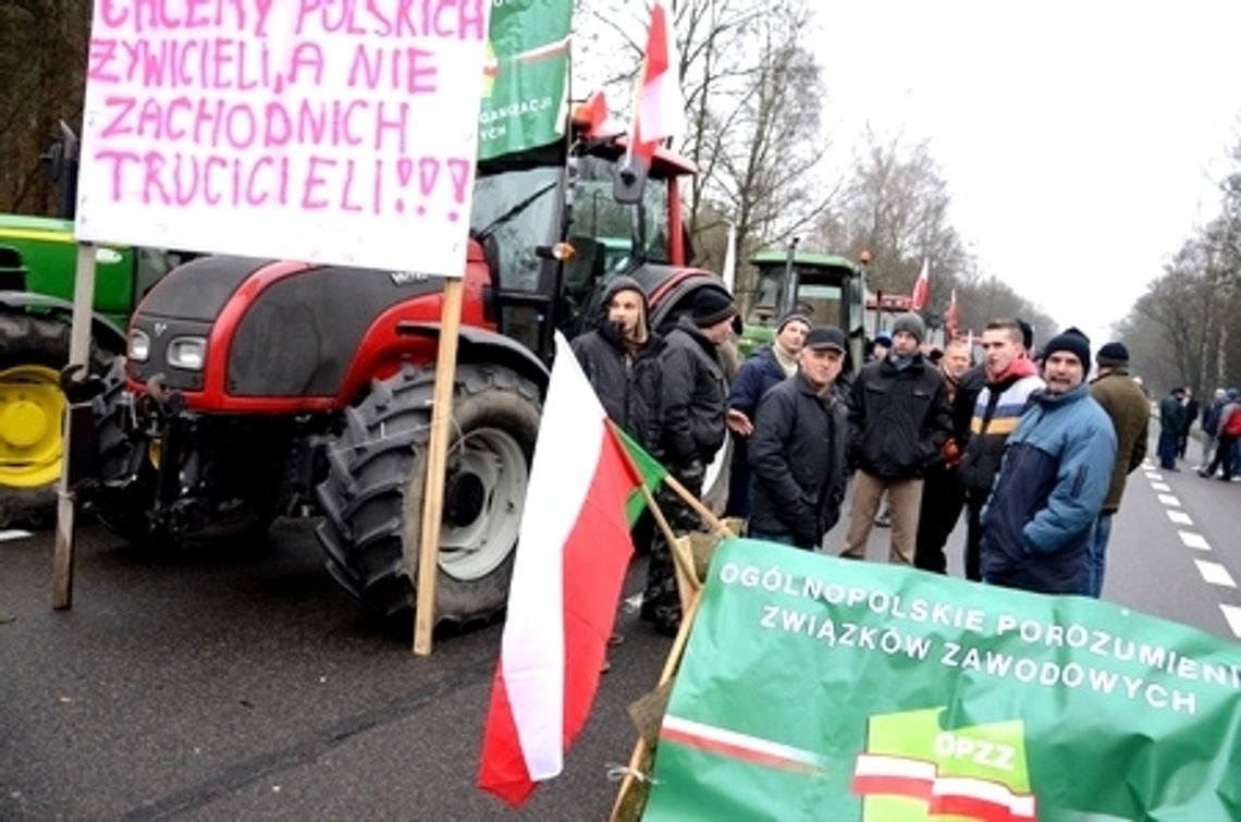 Blokada DK 17 rozpoczęta. Rolnicy zdeterminowani