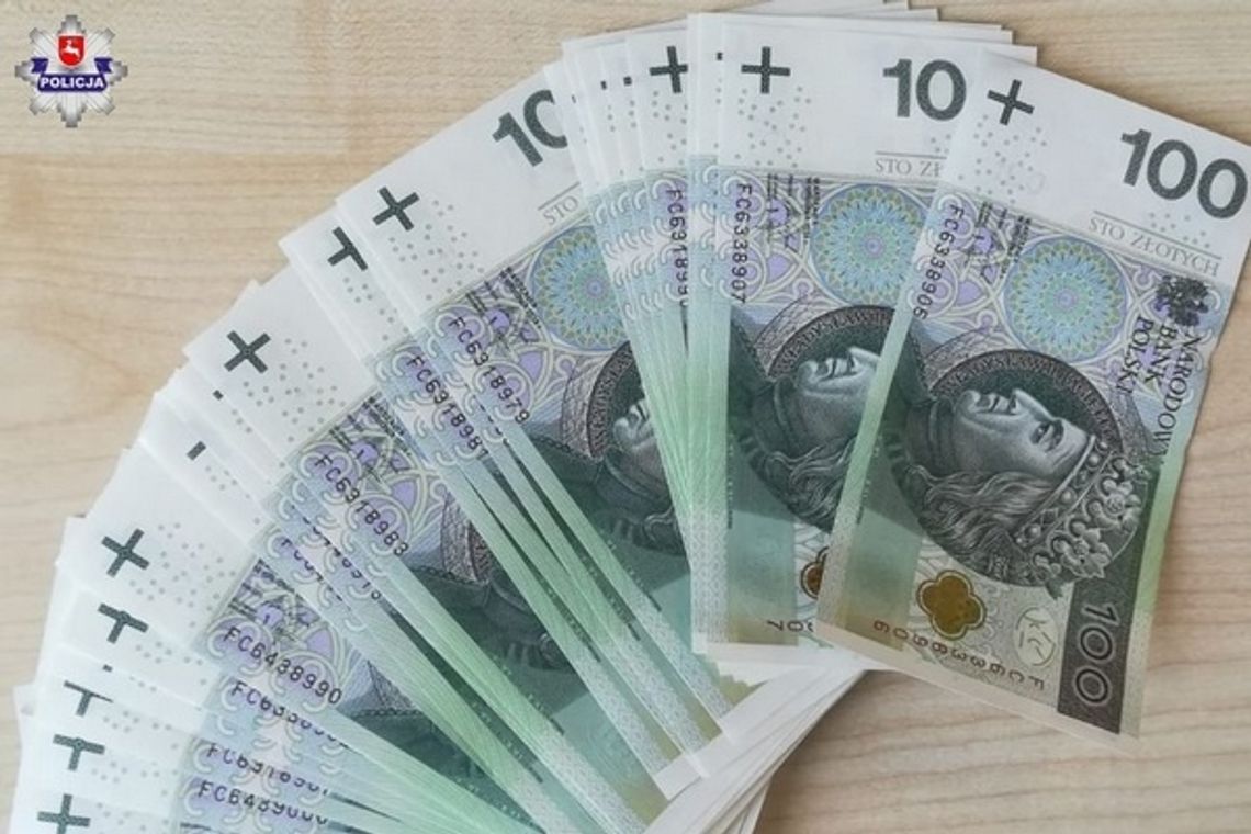 Chciał przekupić policjantów za plik banknotów. Był pijany