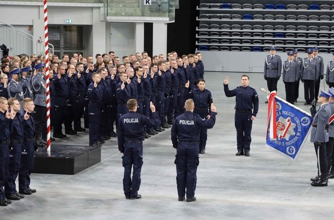 Czterech nowych policjantów KPP Garwolin