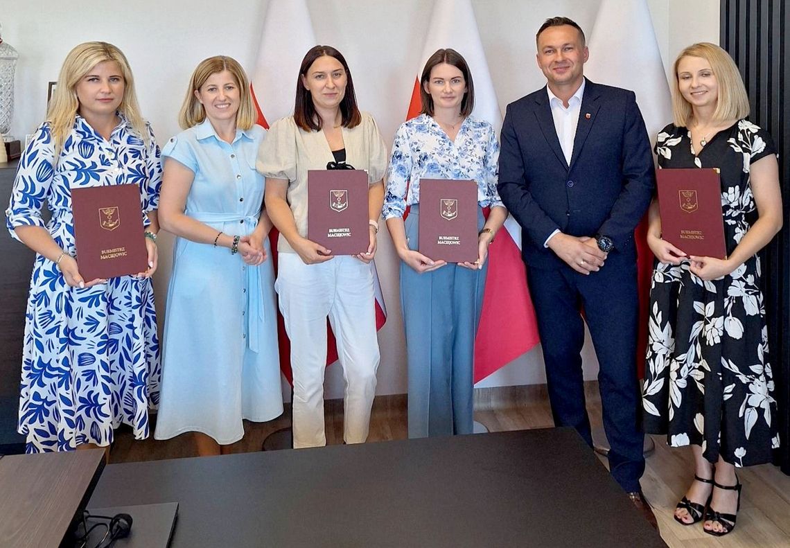 Cztery nauczycielki z Maciejowic awansowały na stopień nauczyciela mianowanego Cztery nauczycielki z Maciejowic awansowały na stopień nauczyciela mianowanego