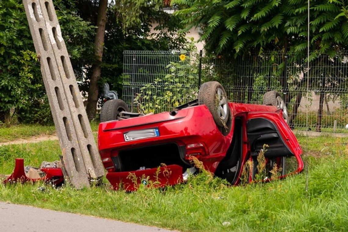 Dachowanie w Łaskarzewie. Kierowca pijany