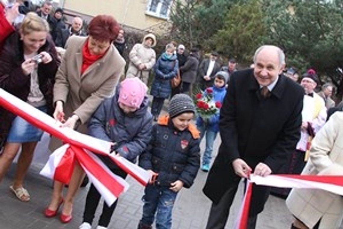 Długo wyczekiwane przecięcie wstęgi w Parysowie Długo wyczekiwane przecięcie wstęgi w Parysowie