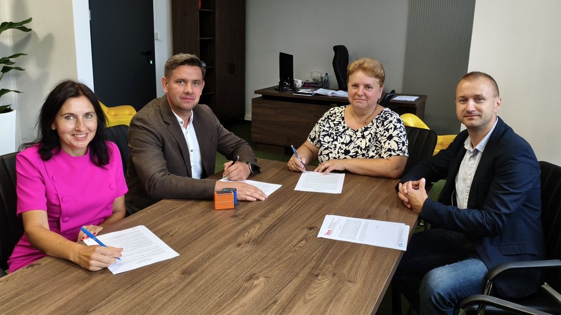 Droga w Zakrzewie do przebudowy – podpisano umowę z wykonawcą