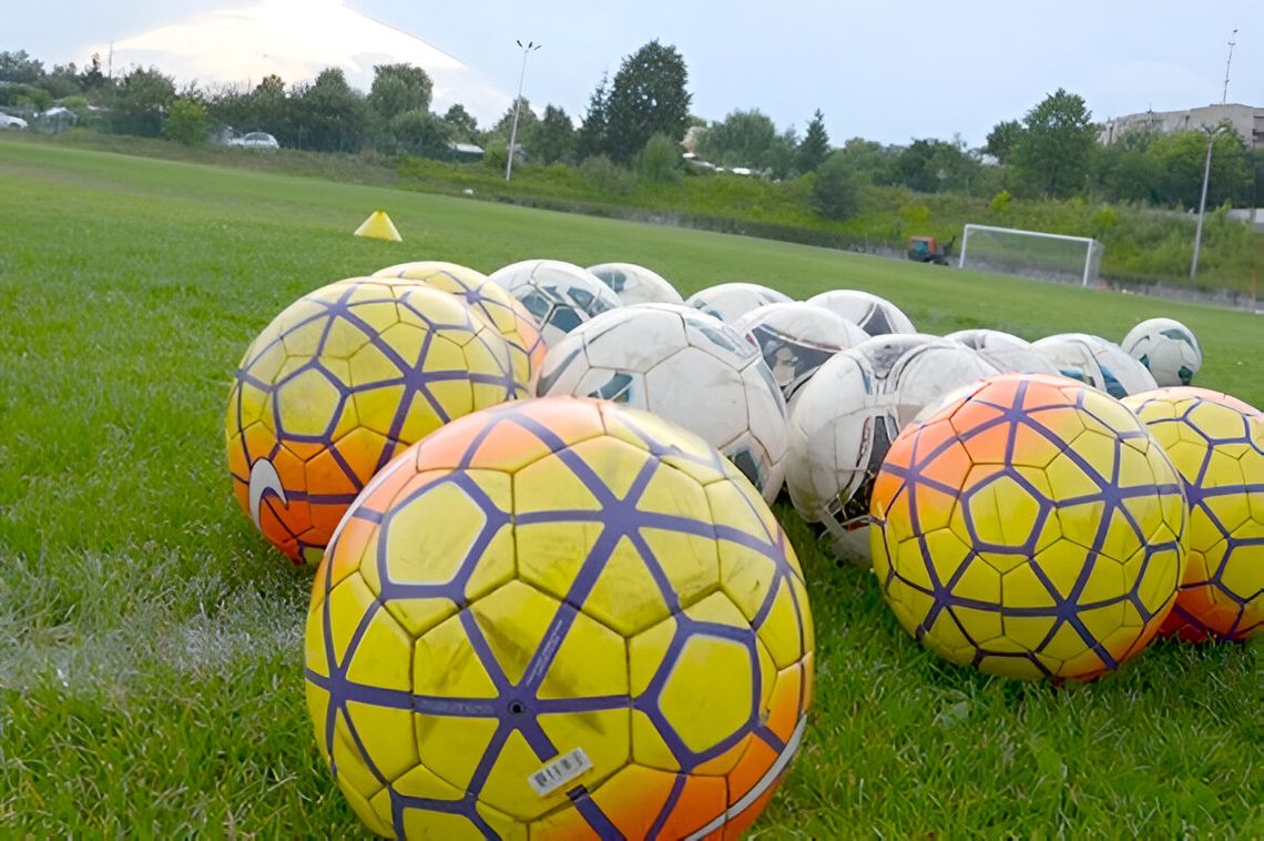 Emocjonujące mecze w pucharze. Sęp i Orzeł grają dalej