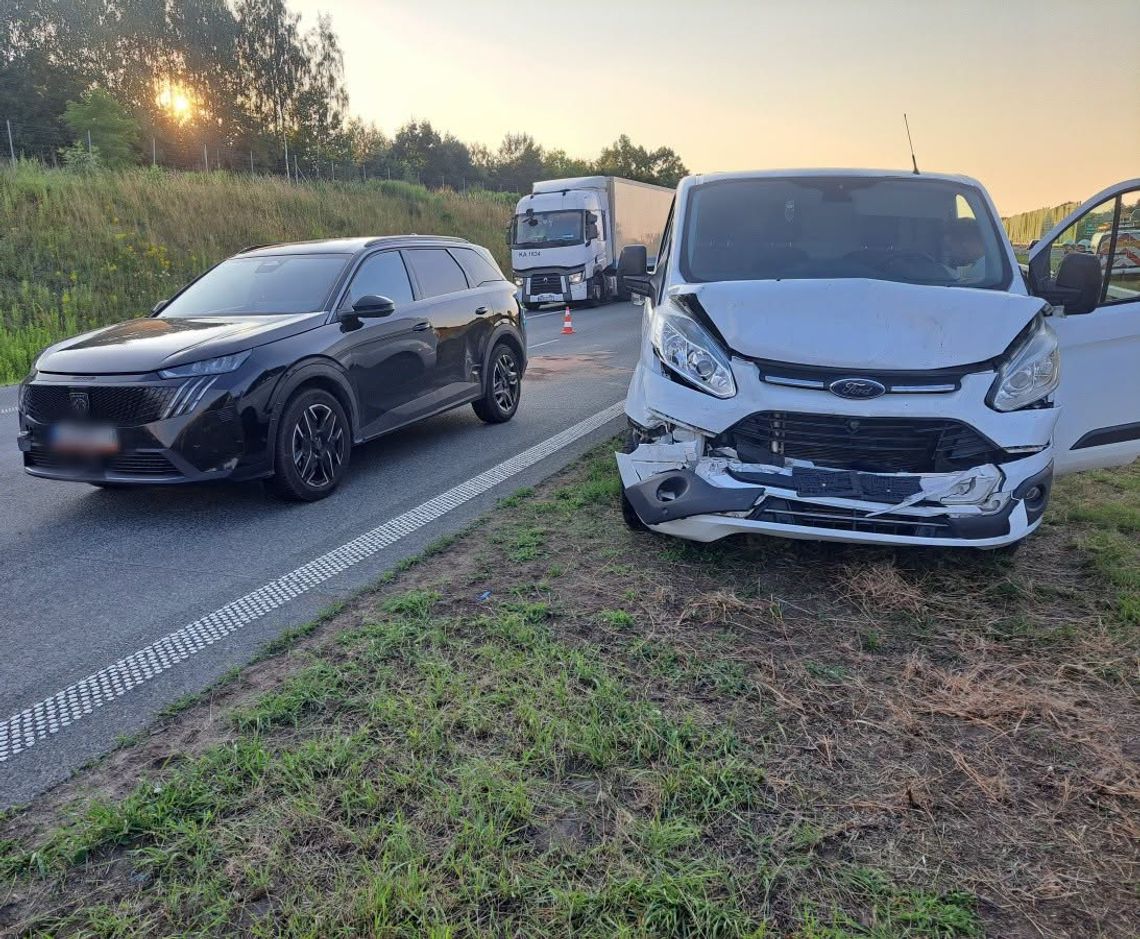 Ford wjechał w peugeota Ford wjechał w peugeota