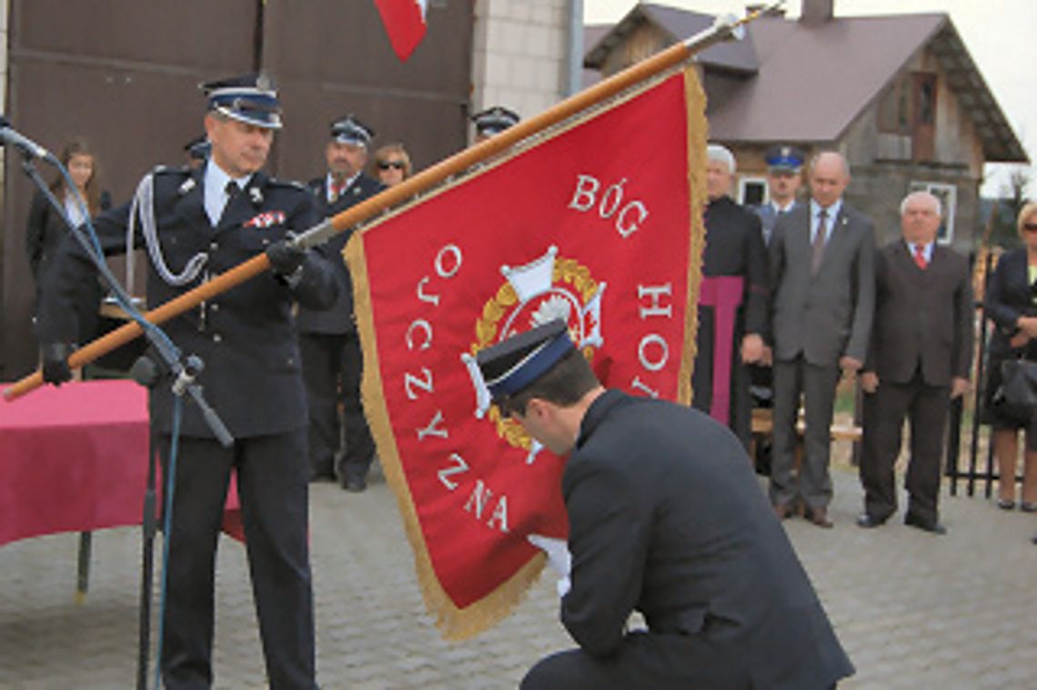  Gm. Łaskarzew: Sztandar dla OSP Grabina