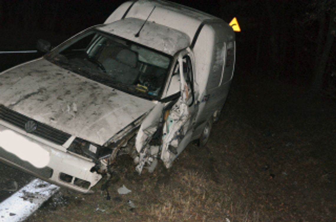 Gm. Parysów: Pijany z pickupa zderzył się z tirem Gm. Parysów: Pijany z pickupa zderzył się z tirem