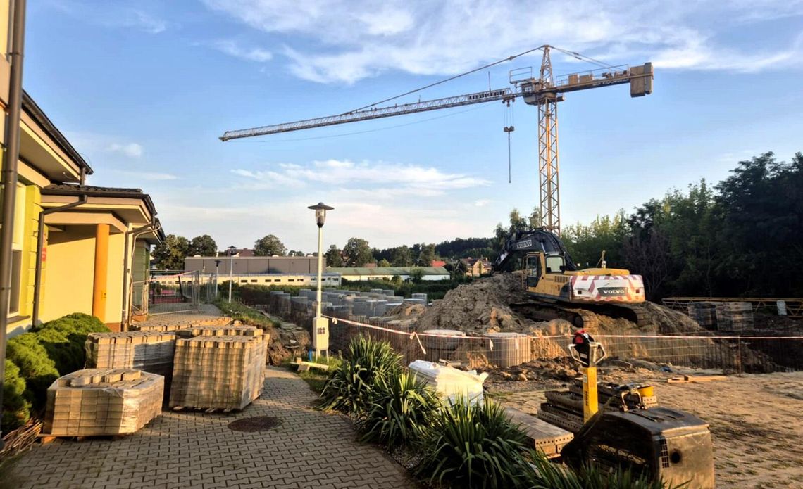 Gmina Garwolin inwestuje. Drogi, szkoły, place zabaw i biblioteka na finiszu