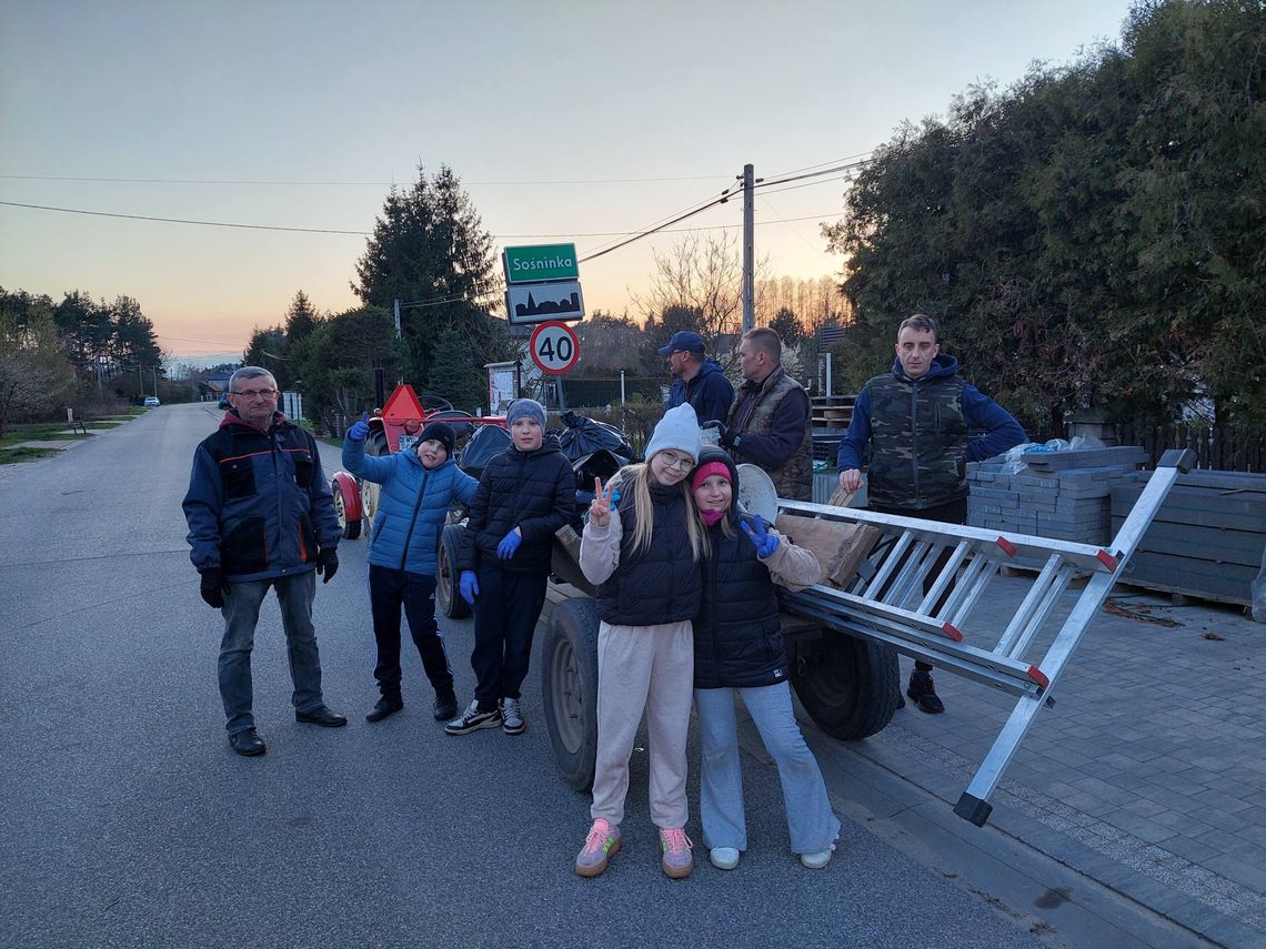 Gmina Łaskarzew zachęca, mieszkańcy działają. Sośninka już posprzątana