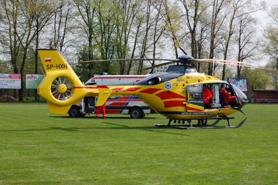 Helikopter na stadionie